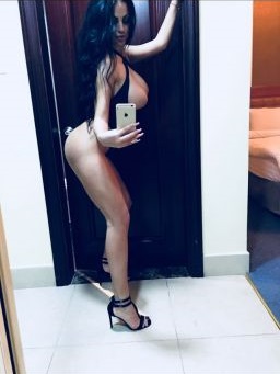 Escort Sassari: TI DIVERTIRÒ SCOPO MOLTO BENE, SOTTILE CON FIGA FIERENTE PER TOCCARCI