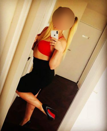 Escort Perugia: TI ASPETTERÒ? SONO UNO SCORTE, BELLO CON BELLE TETTE PER DARTI PIACERE