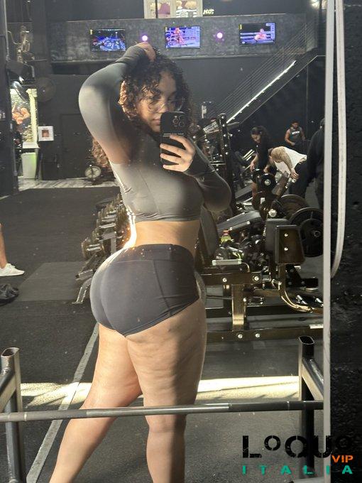 Escort Enna: Acompanhante disponível E boa massagem